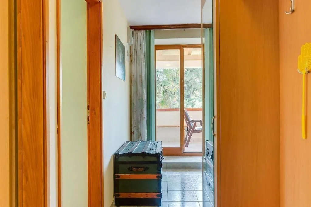 Apartment 4827-2 For 4 Pers In Nerezine