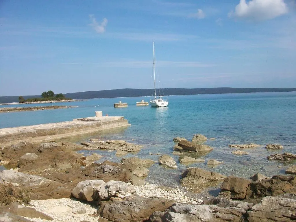 Apartment 4827-2 For 4 Pers In Nerezine 0*,  Croatia