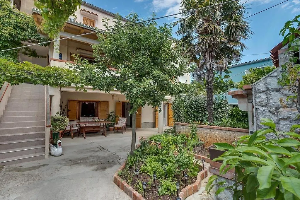 Apartment 4827-2 For 4 Pers In Nerezine 0*,  Croatia