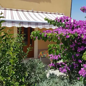 Apartment Mi, Nerezine